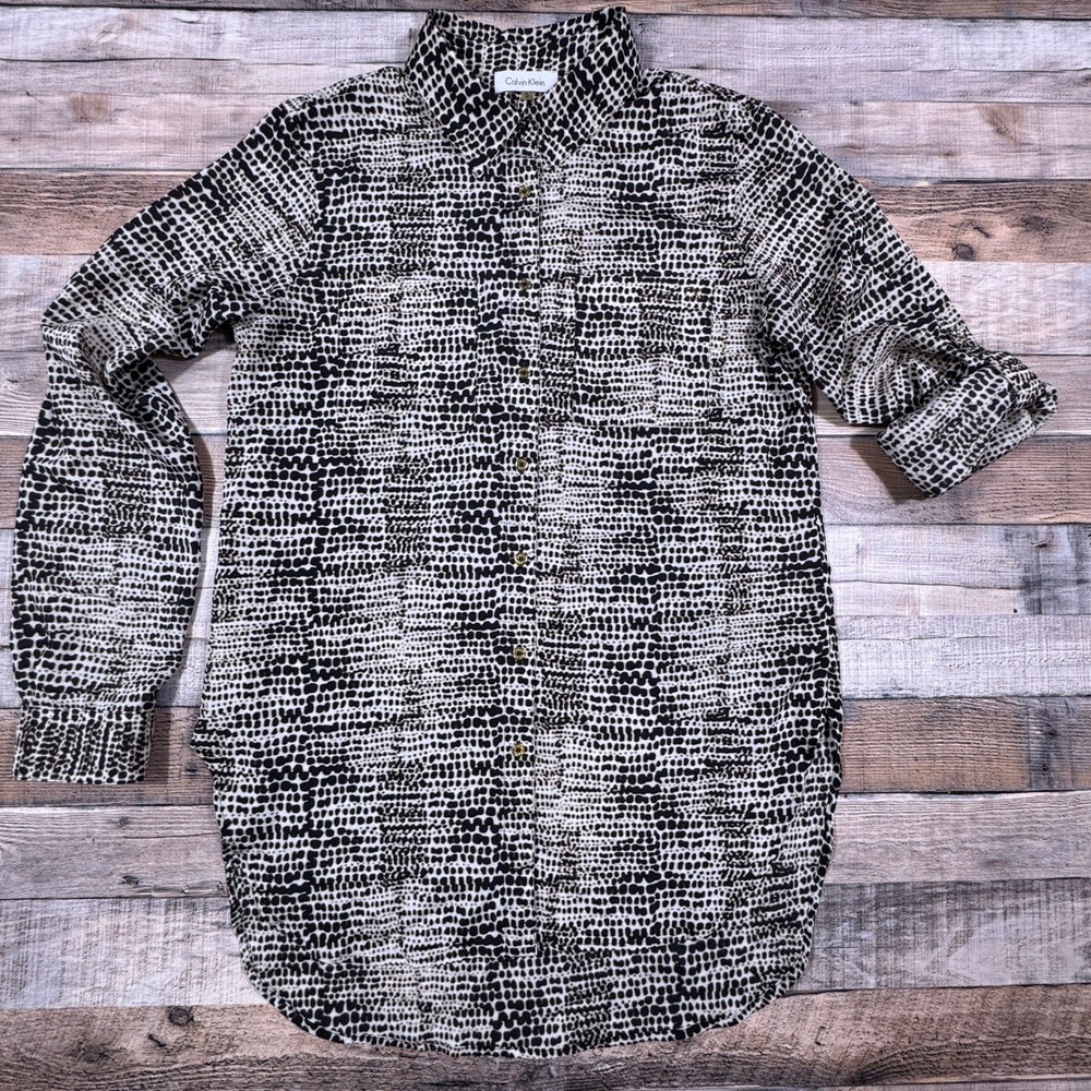 Calvin Klein Women's Tunic Button Blouse Black White Animal Print‎ Small